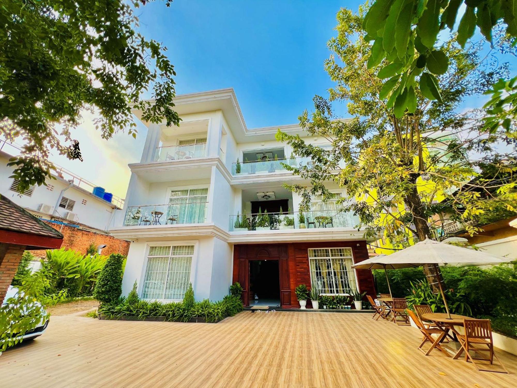 Nyna Villa Guesthouse Kâmpôt Zewnętrze zdjęcie