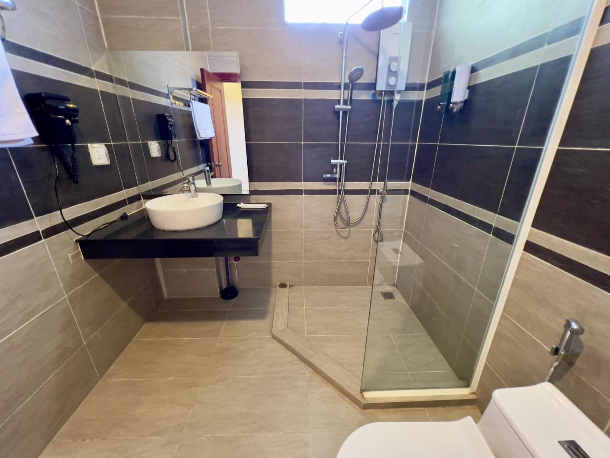 Nyna Villa Guesthouse Kâmpôt Zewnętrze zdjęcie